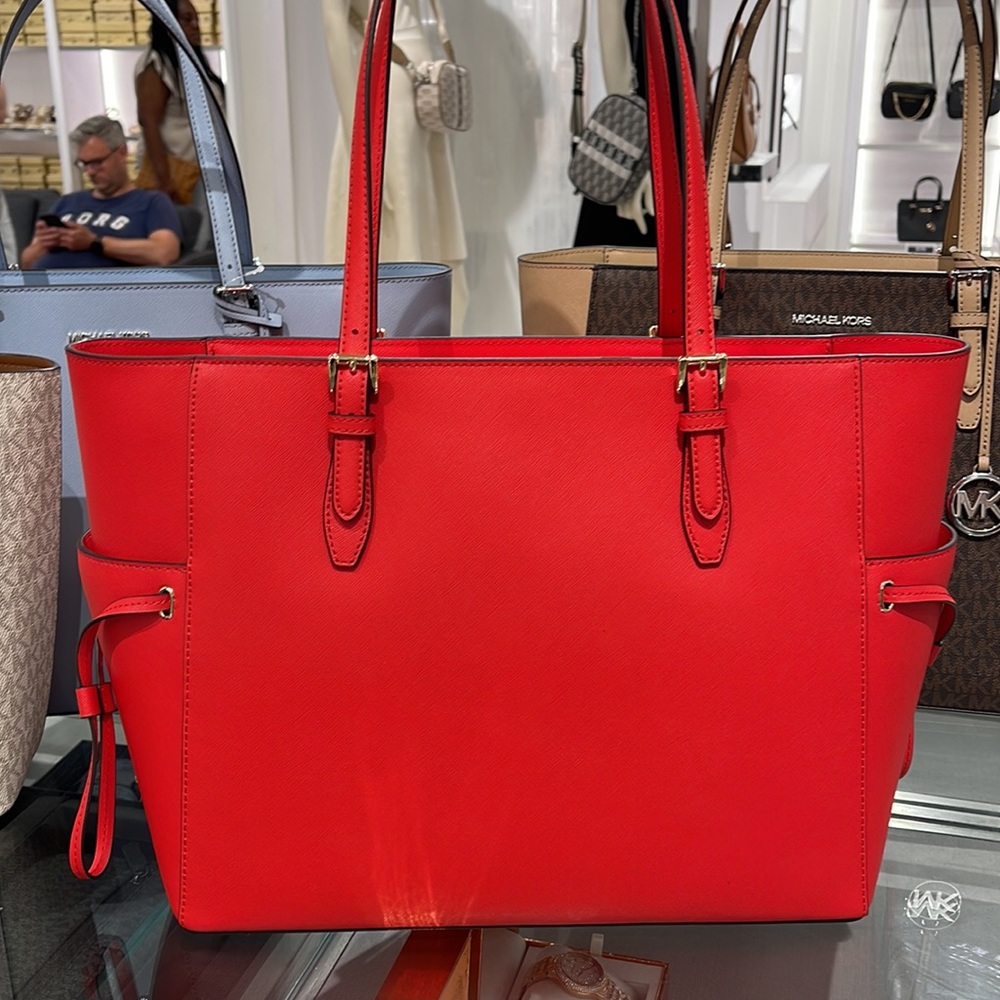 Michael Kors Gilly Large Drawstring Travel Leather Top Zip Tote 
Dark Sangria - Picture 6 of 16